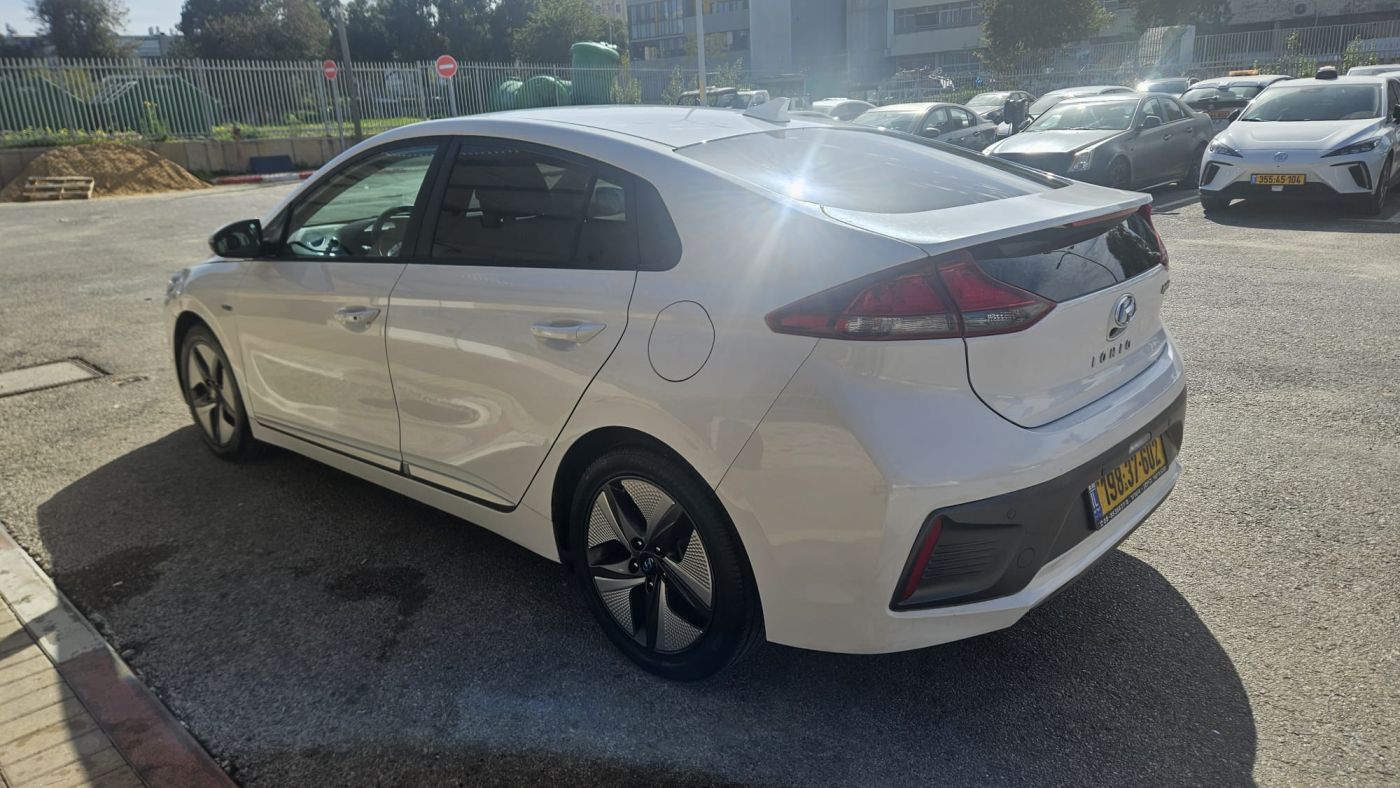יונדאי איוניק